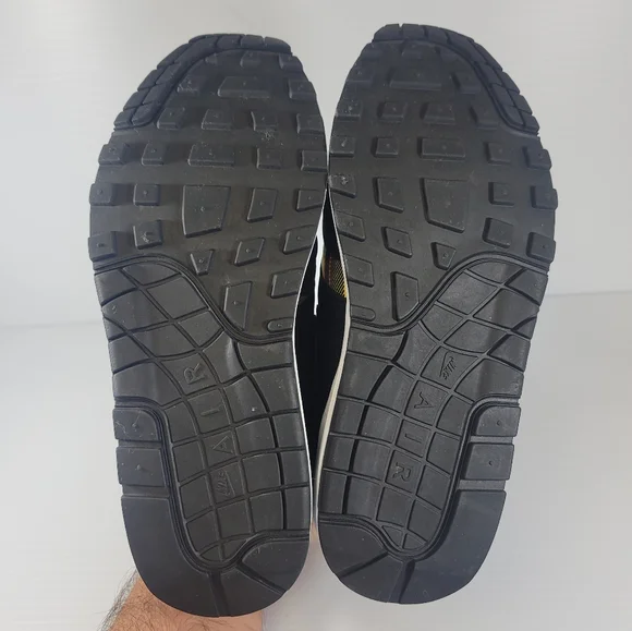 Nike Air Max 1 SE Tartan Women's Sneakers Size 8 Black Plaid Shoes Rare Used - Picture 9 of 11